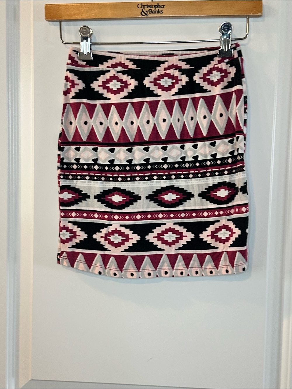 rue21 Aztec Geometric Mini Skirt Size Small Burgundy Black Y2K